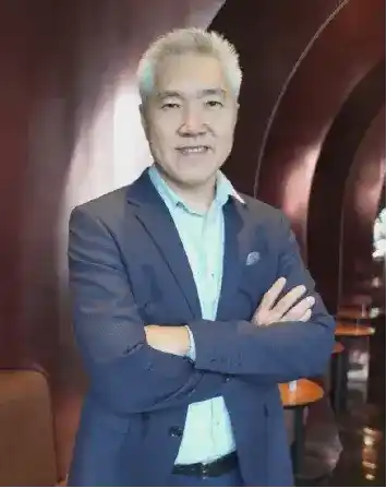 คุณทินกร เหล่าเราวิโรจน์  Managing Director บริษัท นายเน็ท จำกัด www.9net.co.th